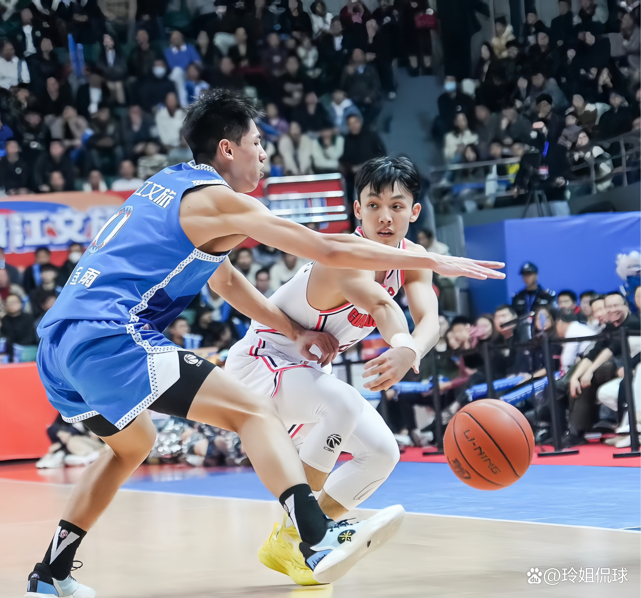 壹号娱乐下载-南亚国家篮球淘汰赛激烈展开,竞争激烈进攻